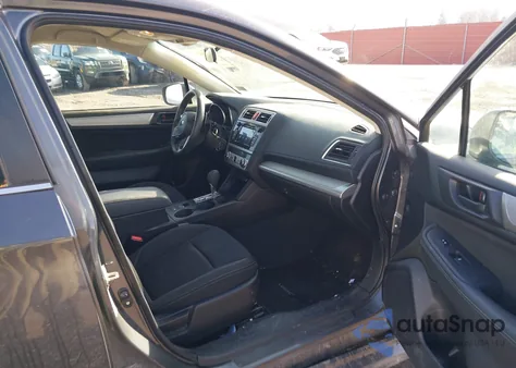 2019 Subaru Legacy 2.5I z USA, uszkodzony, nr VIN 4S3BNAB67K3008180